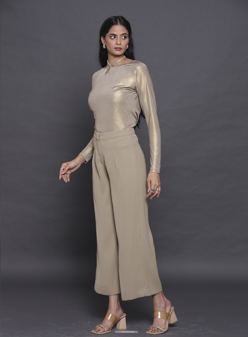 CLOTHES (015) B