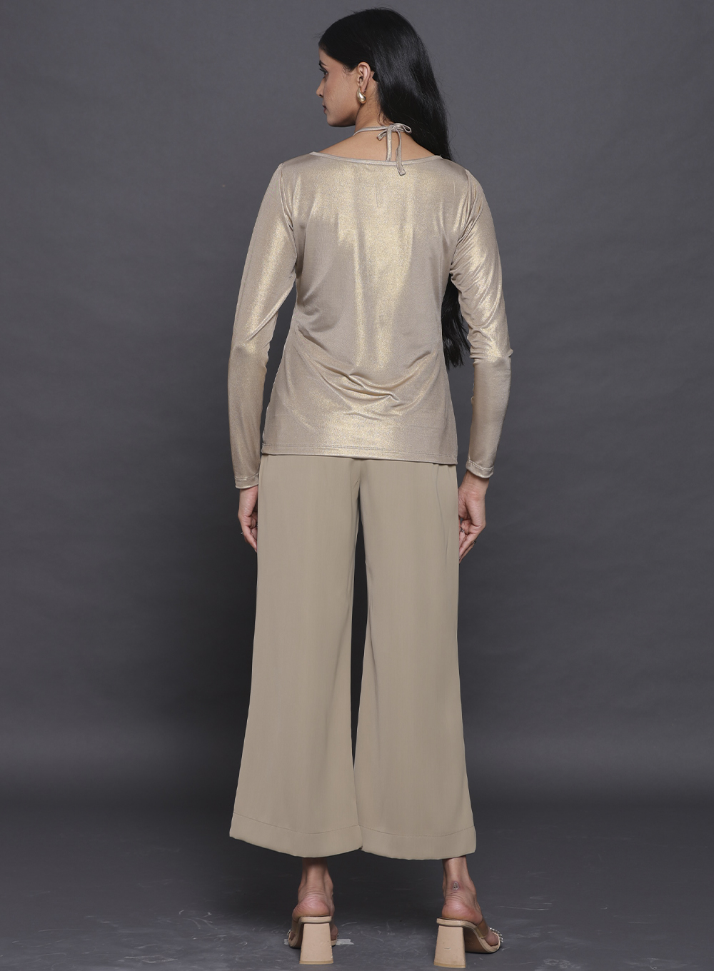 CLOTHES (015) B
