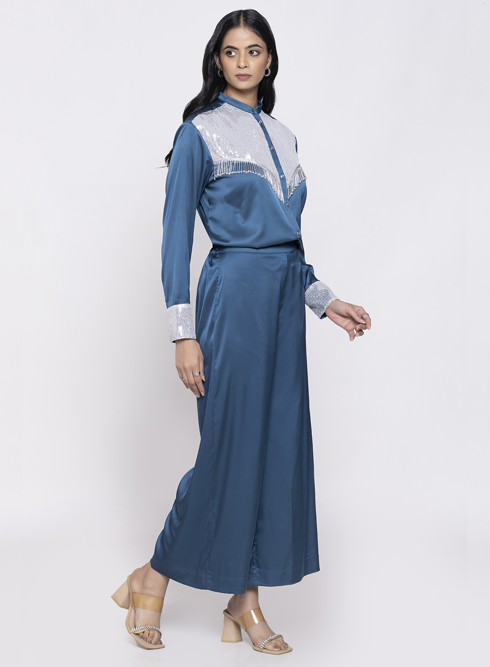 CLOTHES (033)