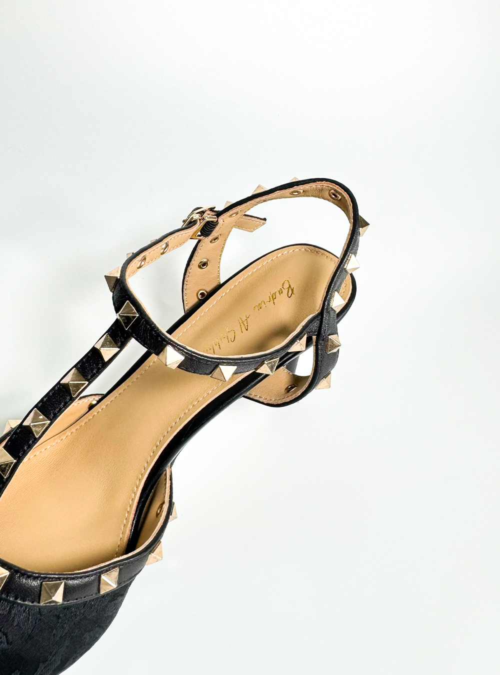 black High Heel Shoes with natural leather